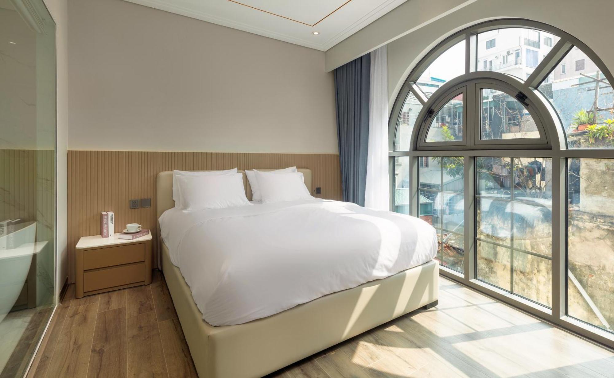 Neo Classic By The Lake Hanoi Exterior photo